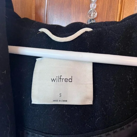 Aritzia coat - Picture 2 of 4